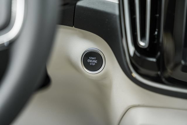 New 2026 Volvo XC40 B5 Ultra w/ Protection Package Premier AWD/4WD image 25