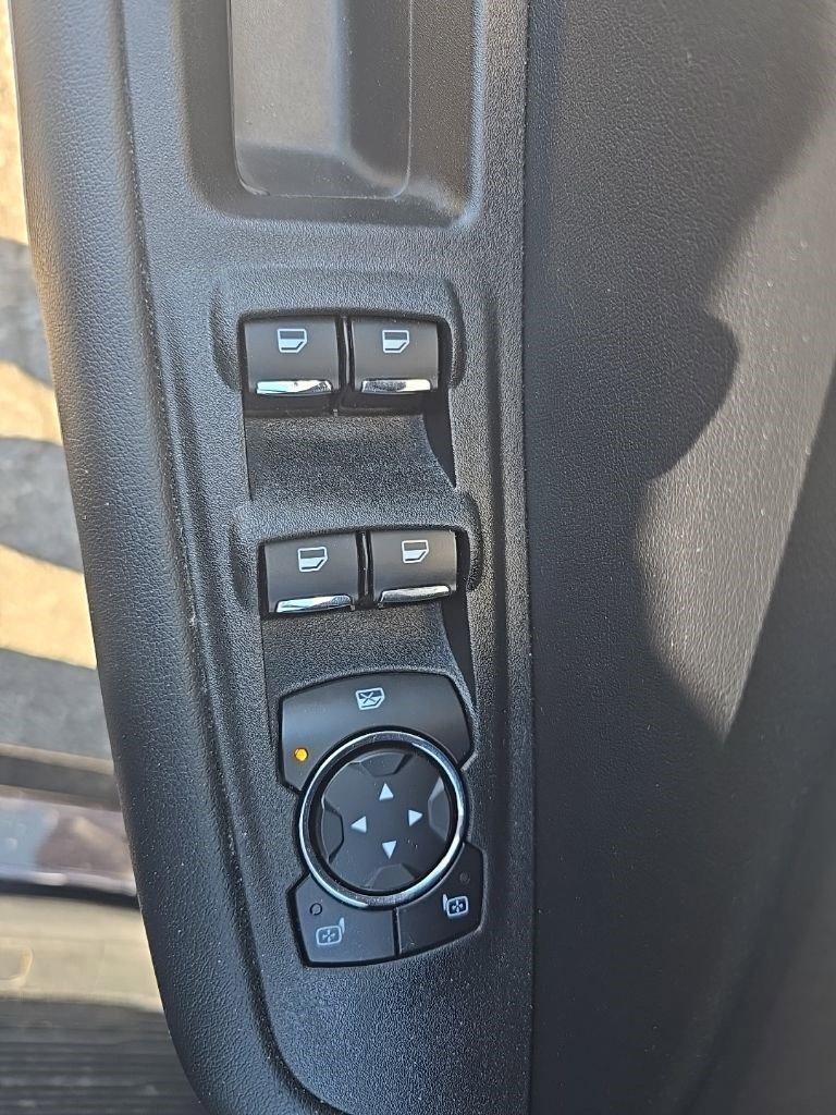 Used 2024 Ford Edge SEL image 12