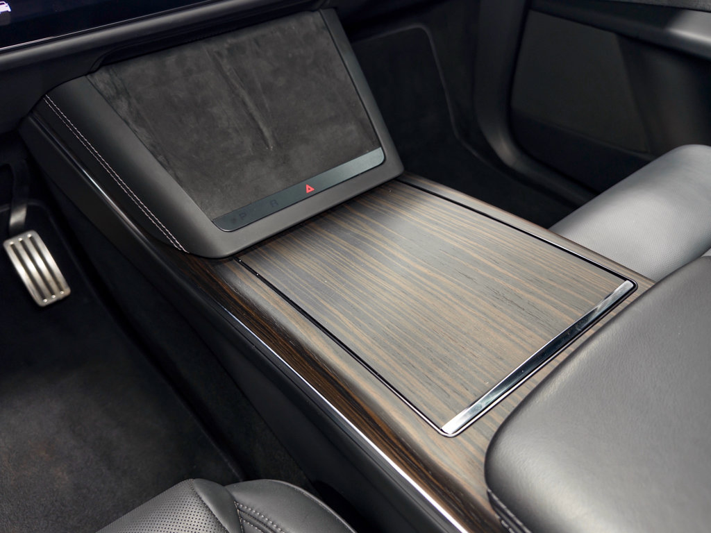 Used 2024 Tesla Model X image 18