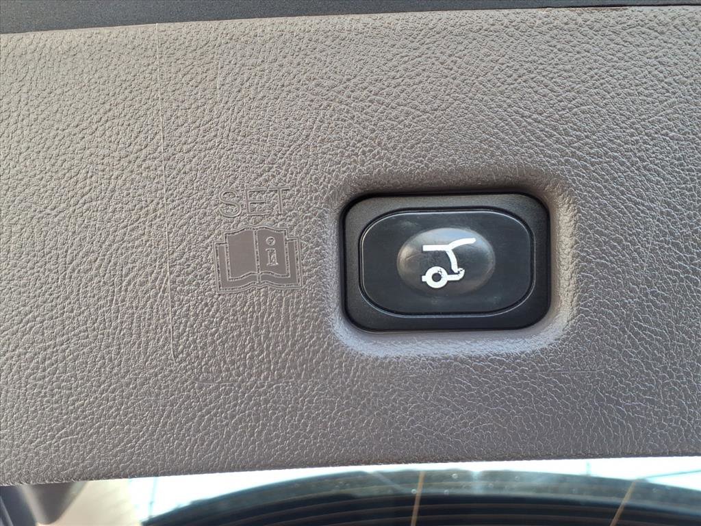 Certified 2022 Lincoln Nautilus AWD w/ Premium Package image 9