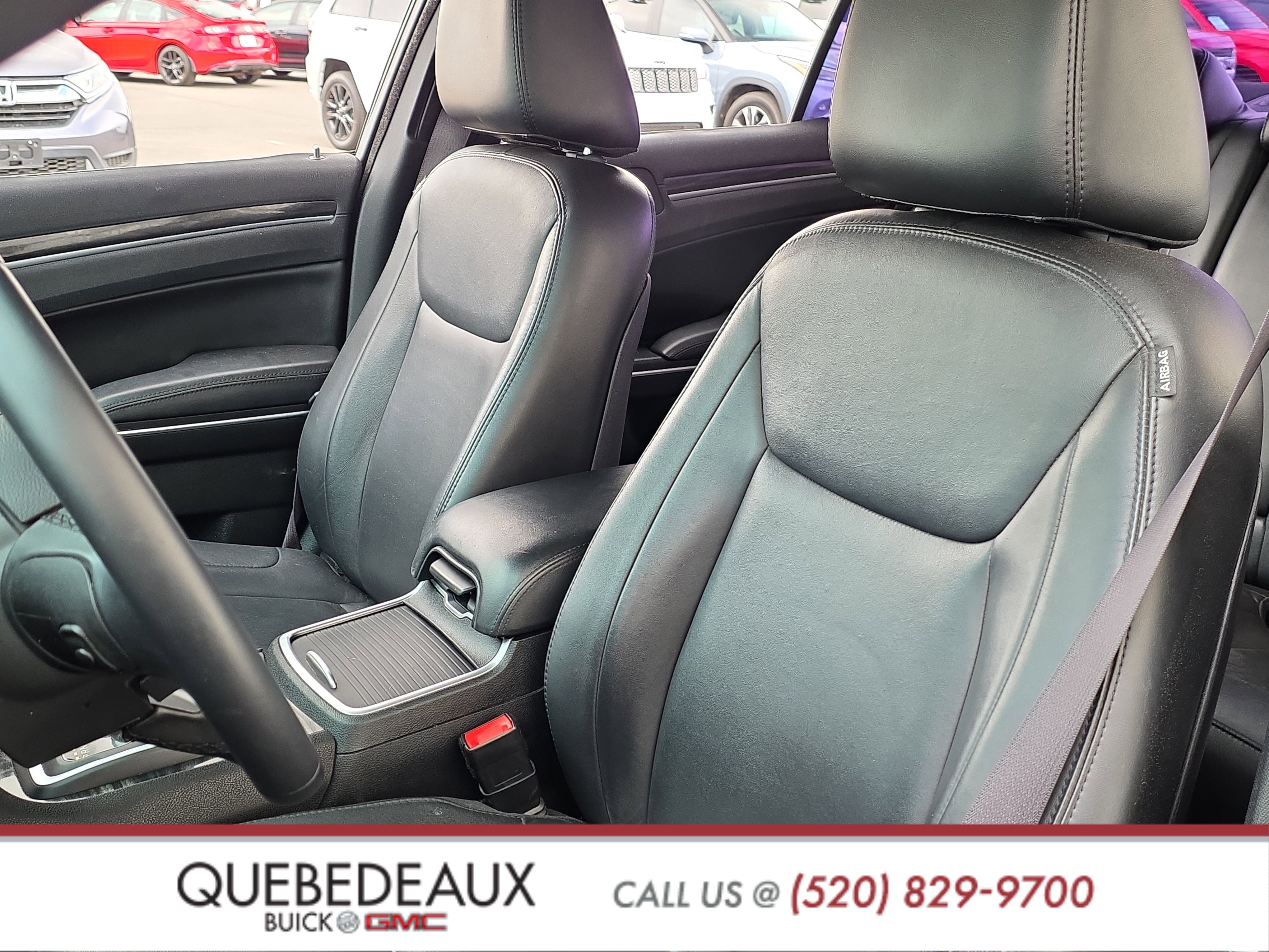 Used 2017 Chrysler 300 Limited image 11