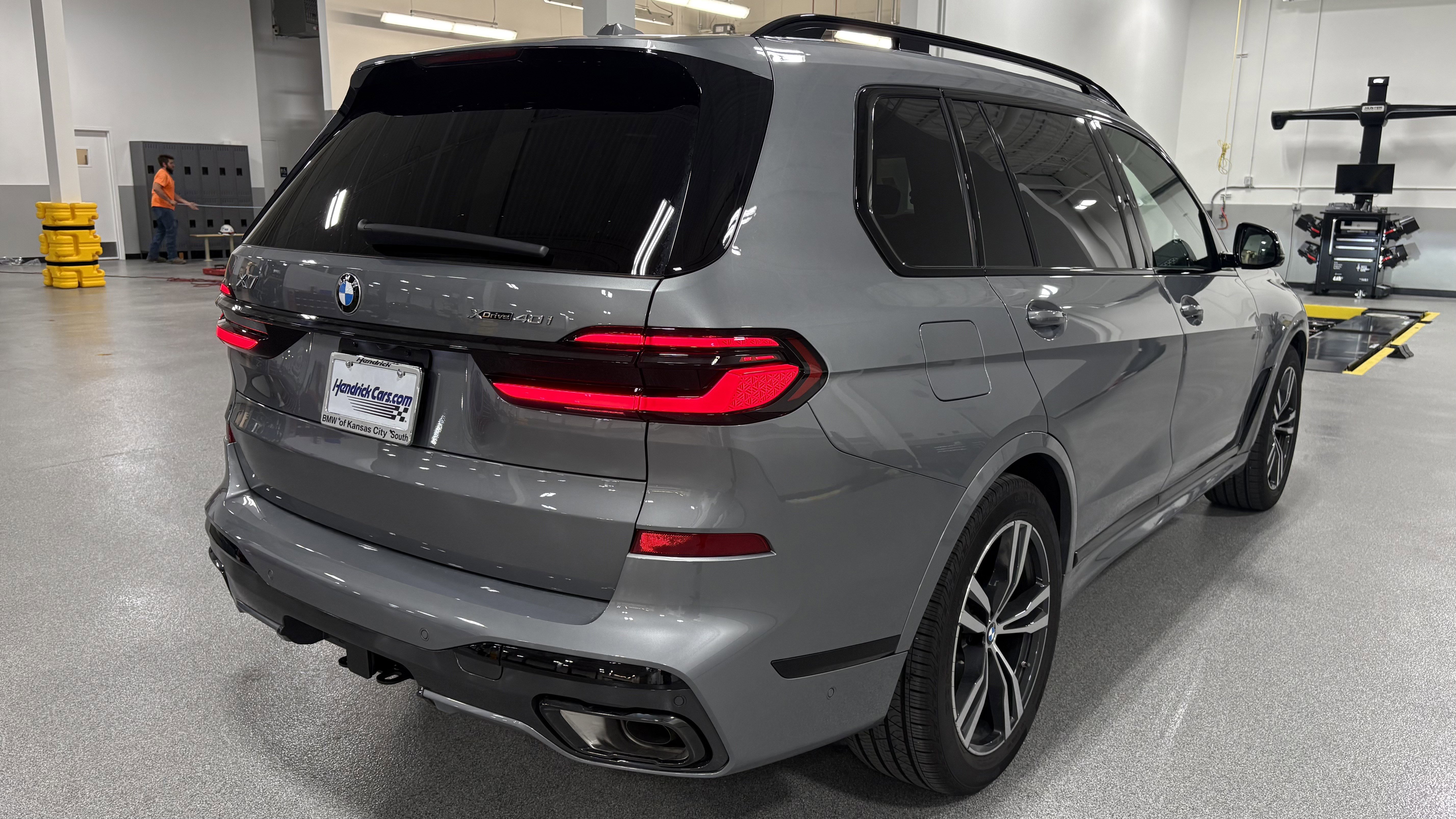 Used 2026 BMW X7 xDrive40i w/ M Sport Package AWD/4WD image 10