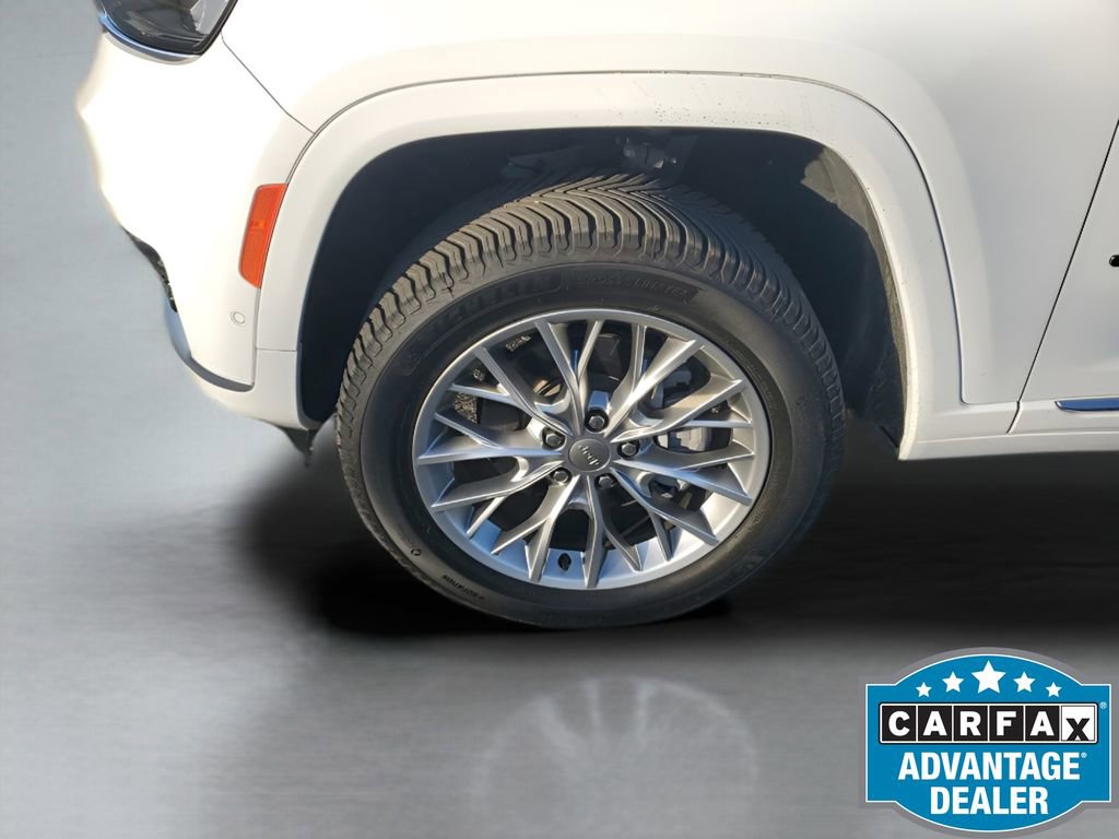 Used 2023 Jeep Grand Cherokee L Summit w/ Luxury Tech Group V image 21