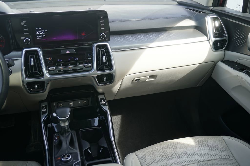 Used 2023 Kia Sorento SX image 27