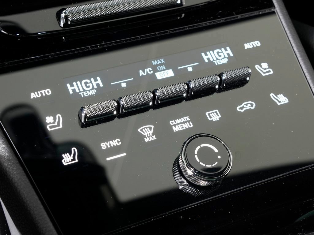 Certified 2026 Porsche Cayenne AWD/4WD image 33