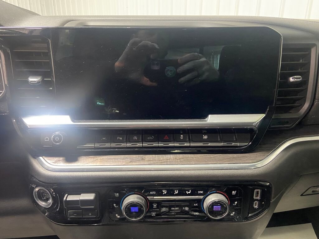 Used 2023 Chevrolet Silverado 1500 LTZ w/ LTZ Premium Package image 10