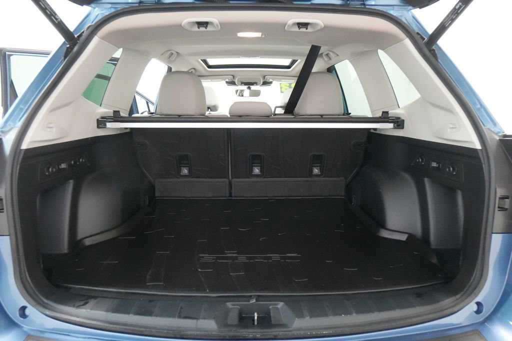 Used 2023 Subaru Forester Limited w/ Popular Package #3 image 24
