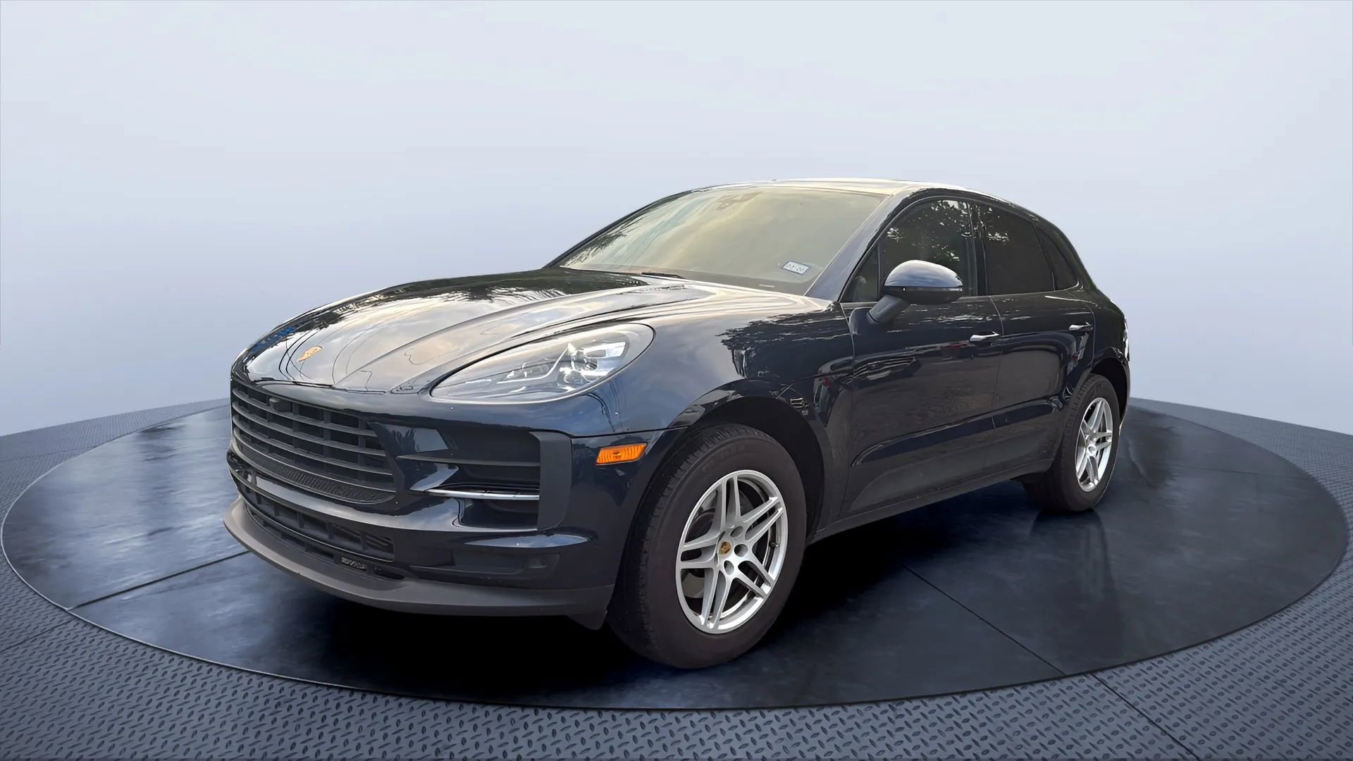 Used 2020 Porsche Macan image 1