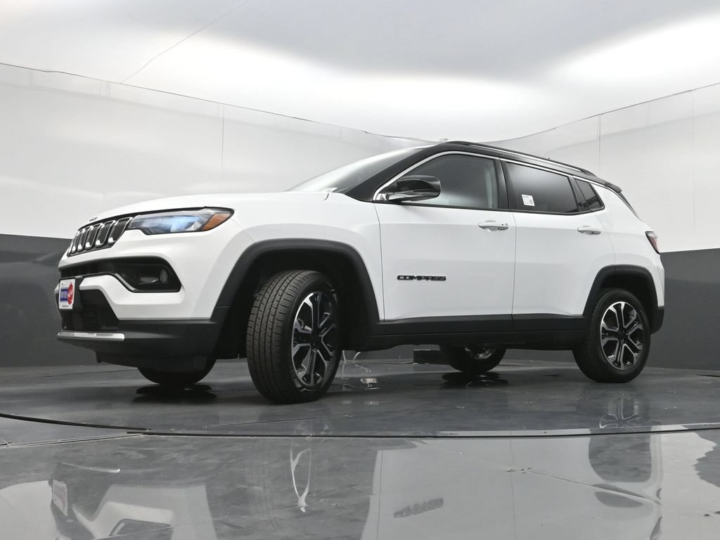 Used 2022 Jeep Compass Limited AWD/4WD image 27