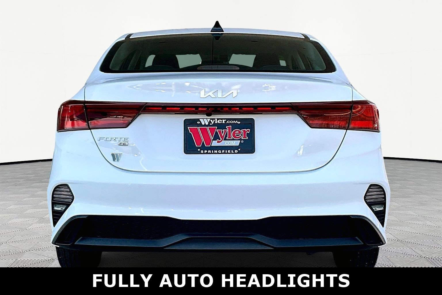 Used 2024 Kia Forte LX image 5