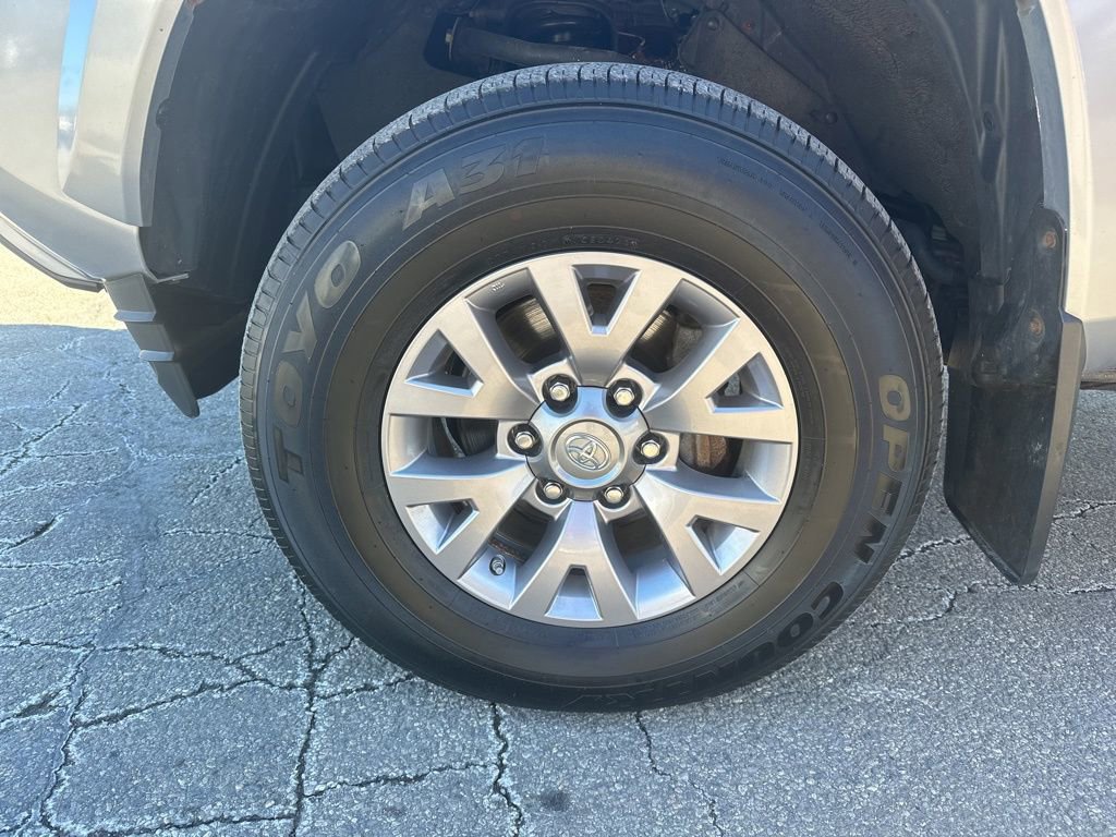 Used 2017 Toyota Tacoma SR5 image 28