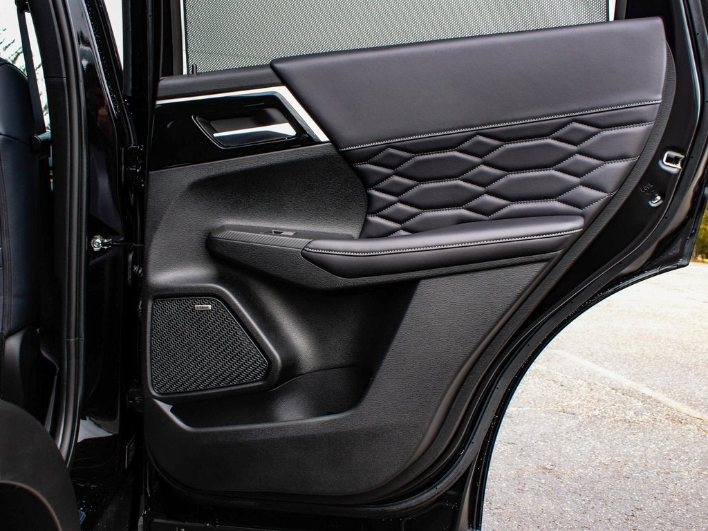 New 2026 Mitsubishi Outlander SEL AWD/4WD image 12