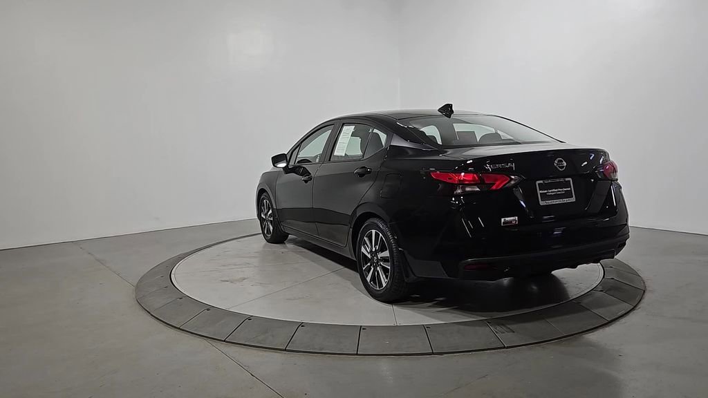 Used 2022 Nissan Versa SV w/ Trunk Package image 3