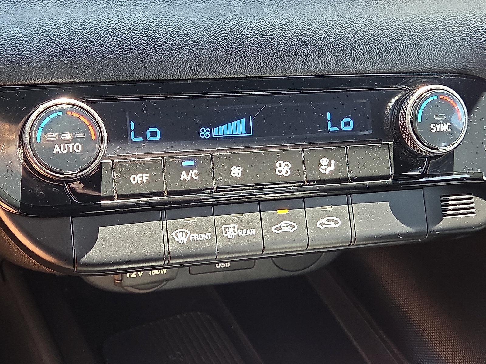 Used 2025 Hyundai Elantra Sport FWD image 13