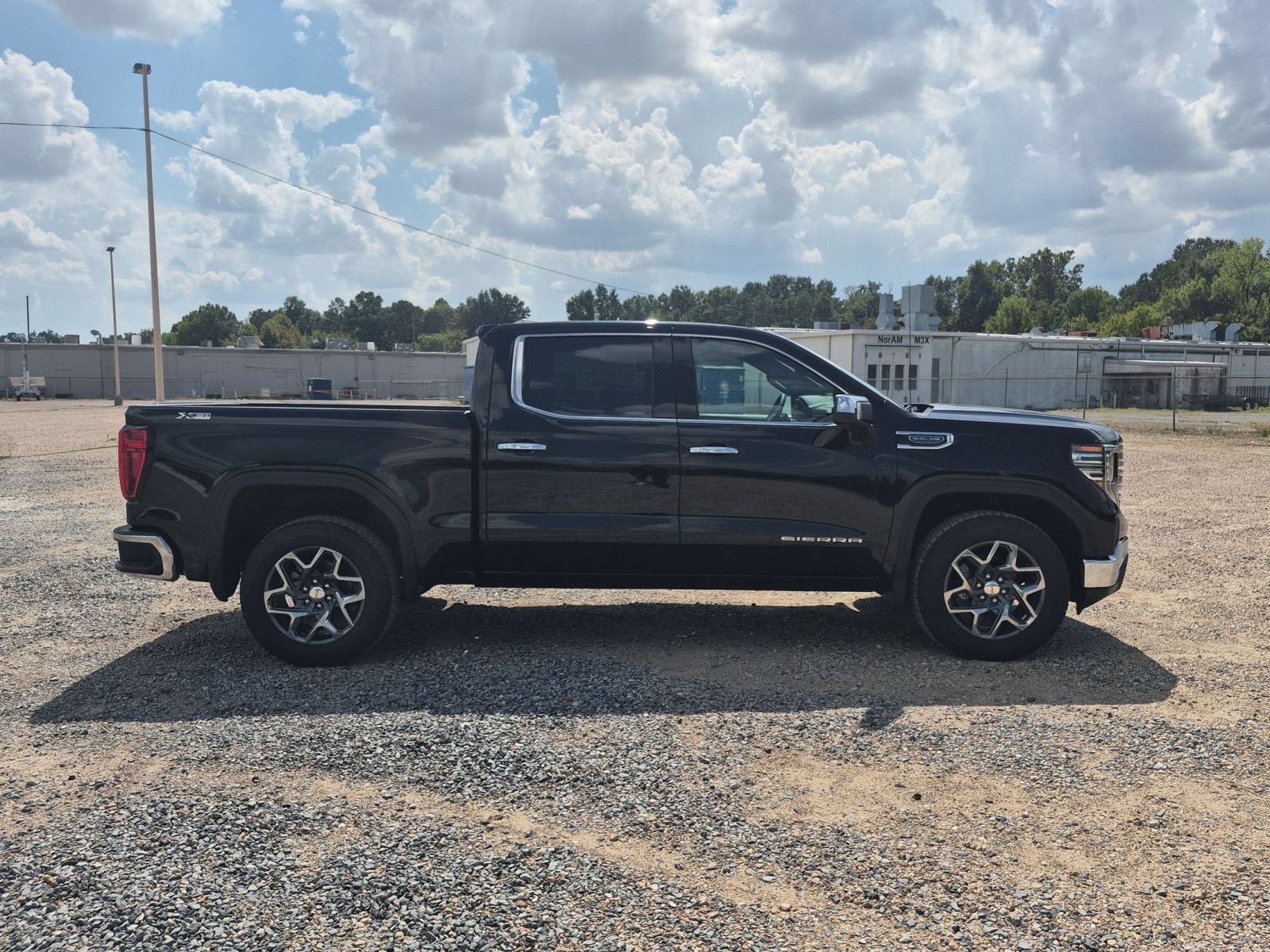 New 2026 GMC Sierra 1500 SLT AWD/4WD image 7