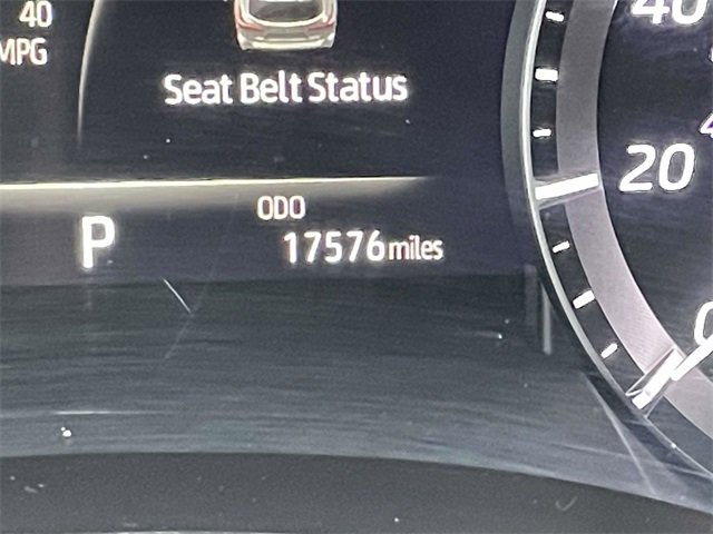 Used 2020 Toyota Highlander XLE image 26