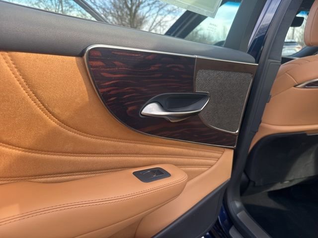 Used 2022 Lexus LS 500 AWD image 38