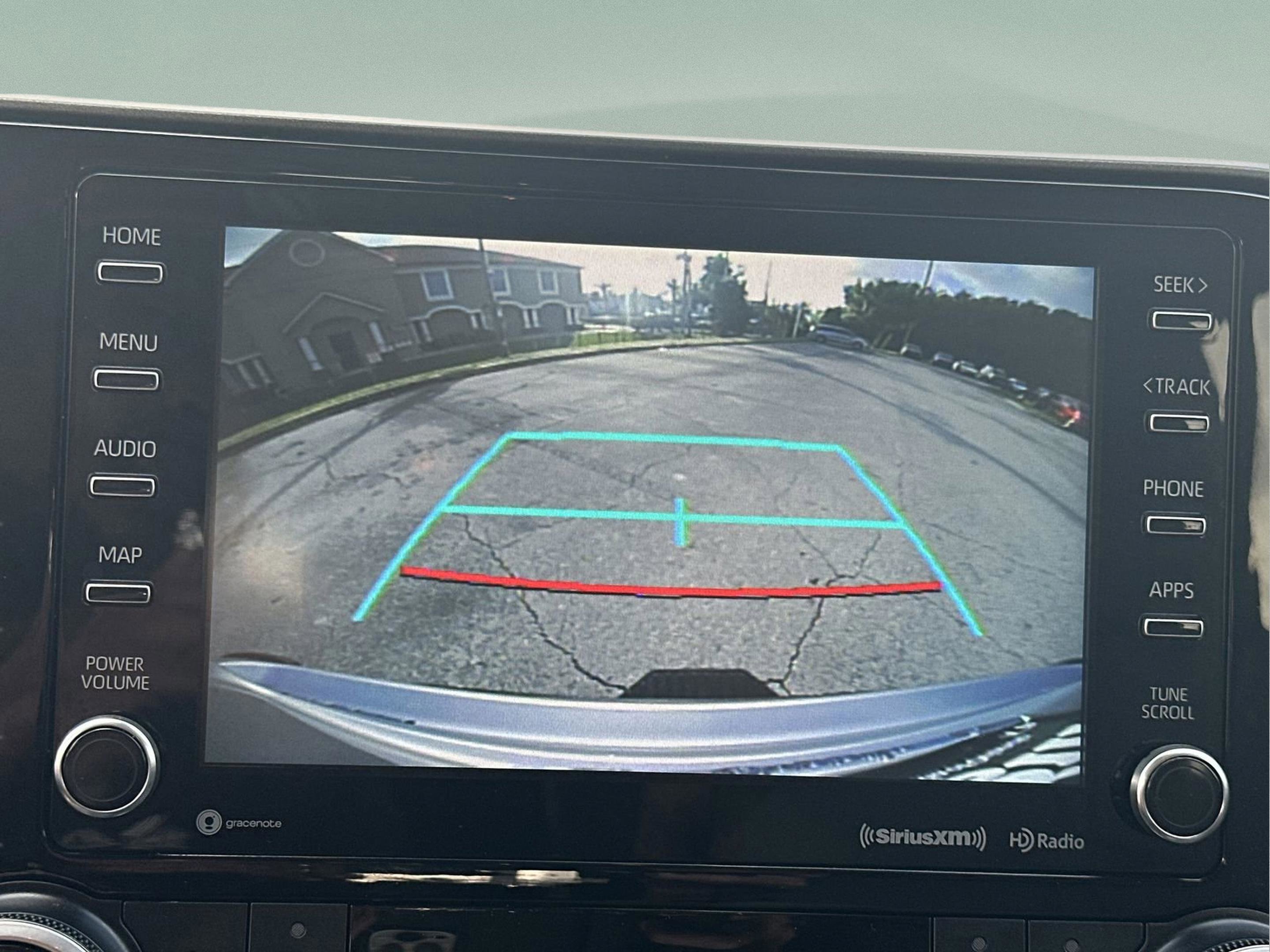 Used 2021 Toyota Highlander XLE image 22