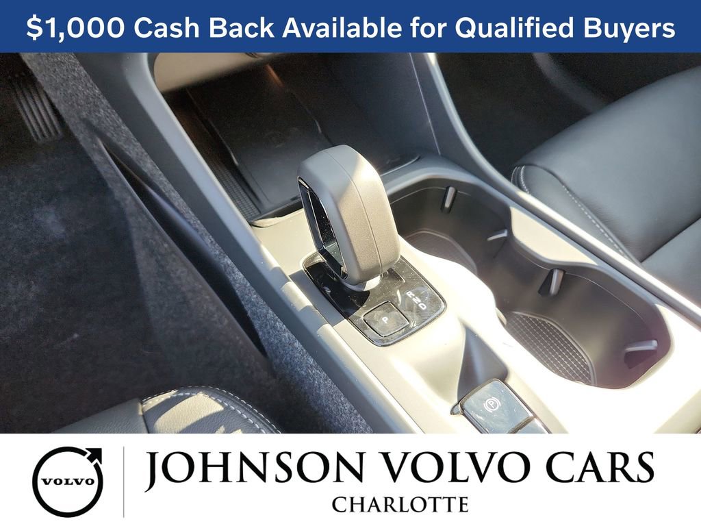 New 2026 Volvo XC40 B5 Core w/ Climate Package image 7