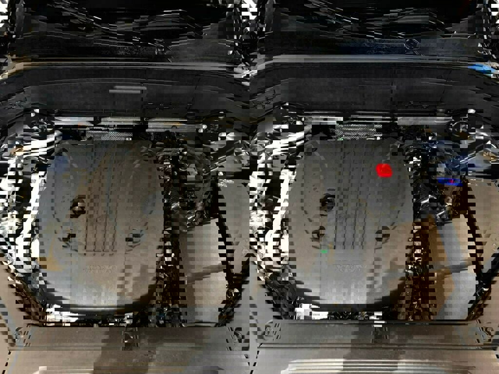 Used 2023 Volvo XC90 B5 Plus w/ Protection Package Premier image 10