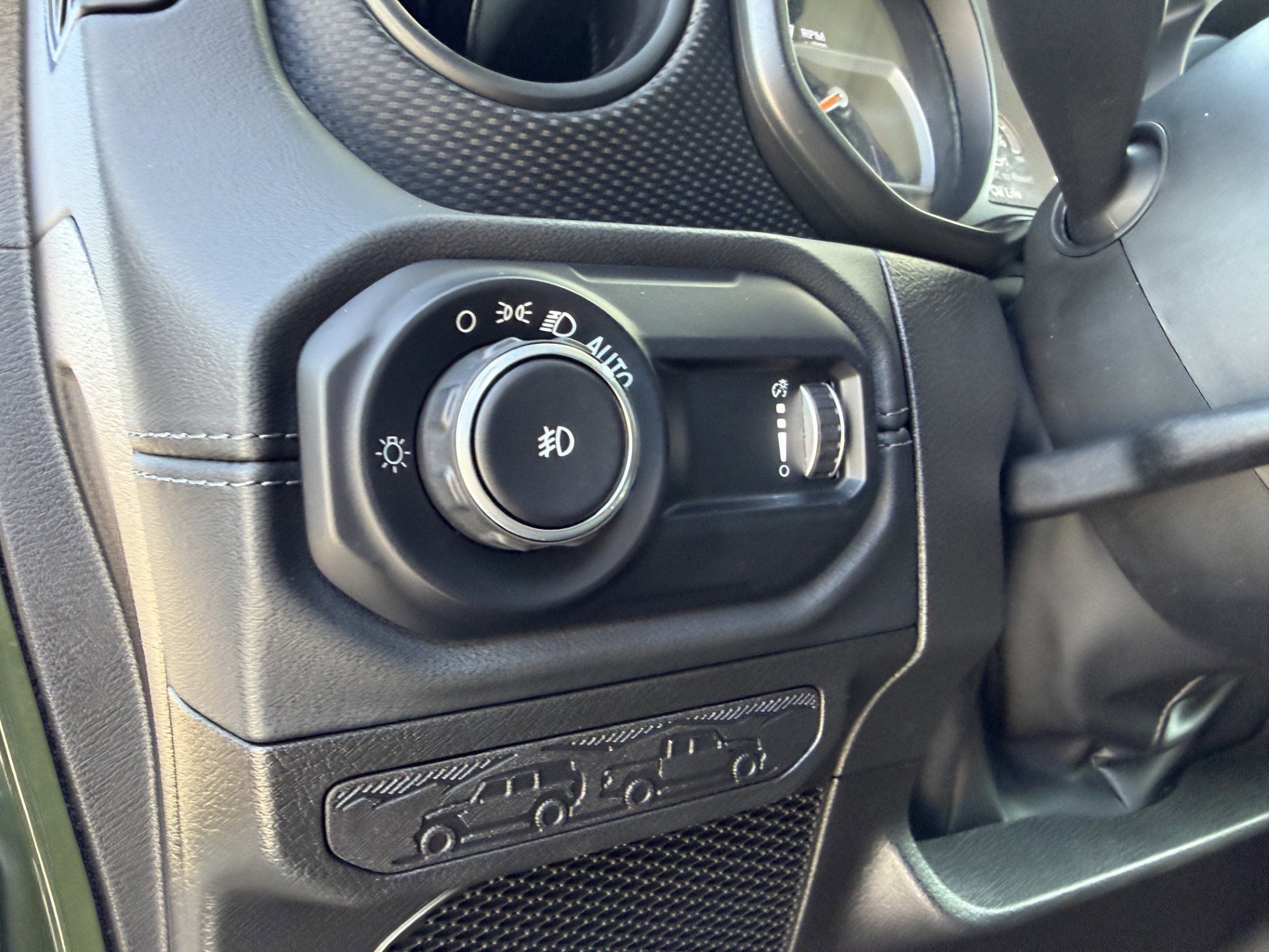 Used 2024 Jeep Wrangler Unlimited Rubicon image 10