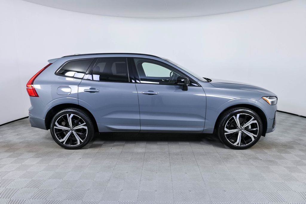 Used 2024 Volvo XC60 B5 Ultimate w/ Protection Package Premier AWD/4WD image 30