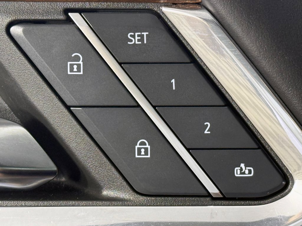 Used 2024 GMC Sierra 3500 Denali Ultimate image 35