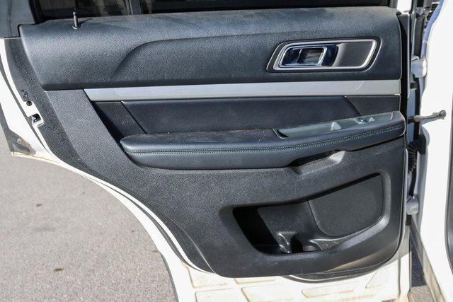 Used 2016 Ford Explorer XLT w/ Equipment Group 202A image 13