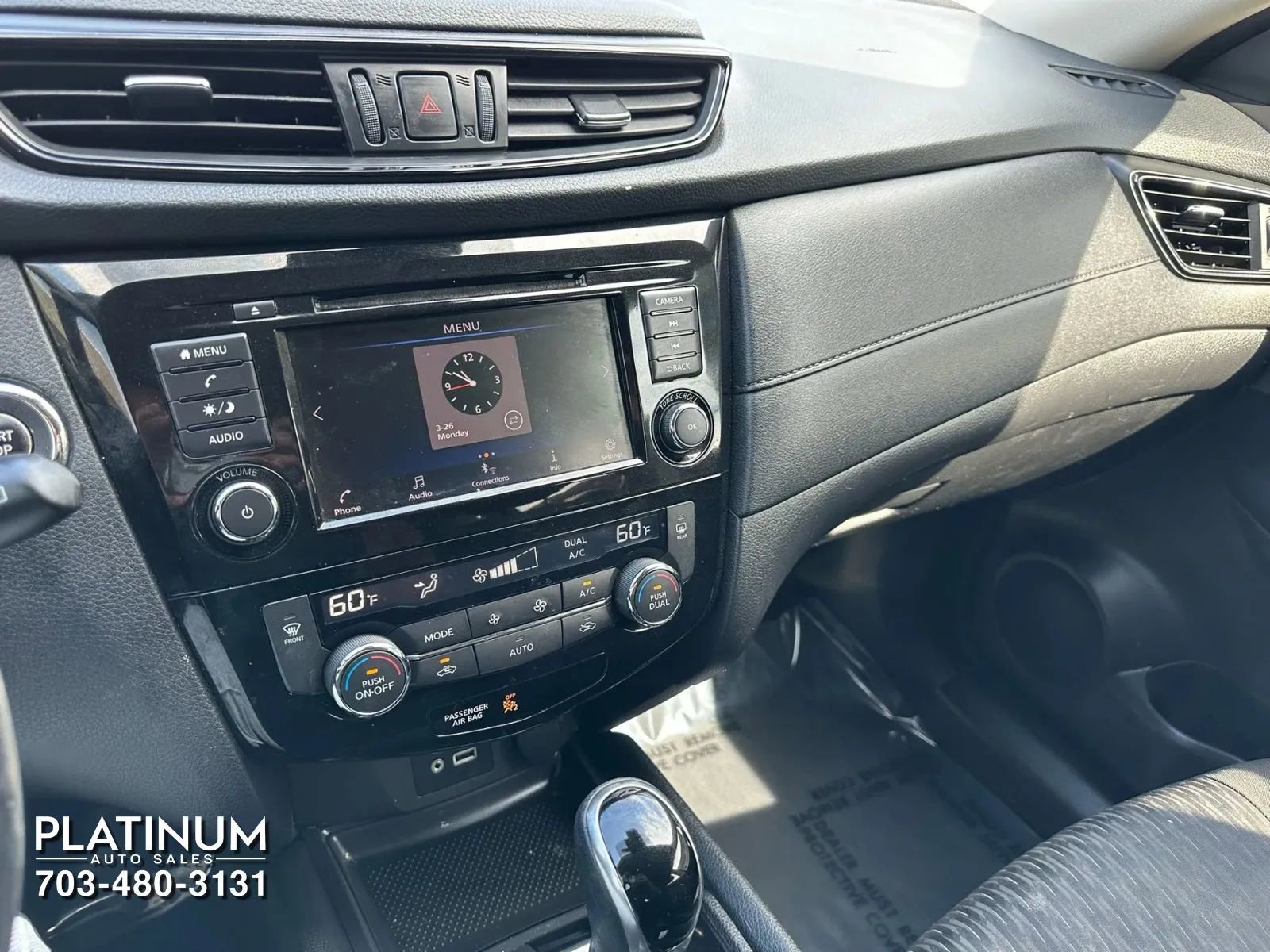 Used 2019 Nissan Rogue SV image 12