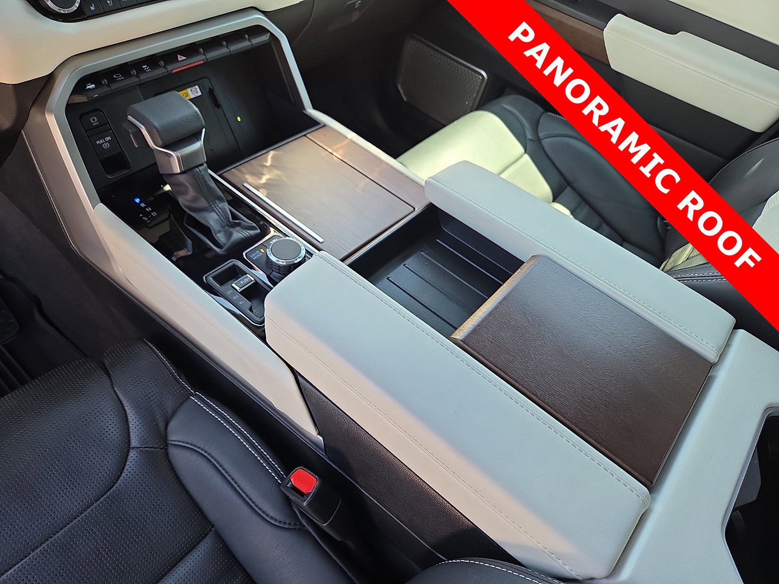 Used 2024 Toyota Sequoia Capstone AWD/4WD image 25