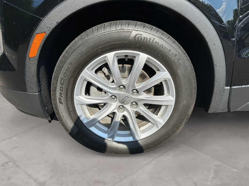 Used 2023 Cadillac XT4 Luxury w/ Cold Weather Package AWD/4WD image 14