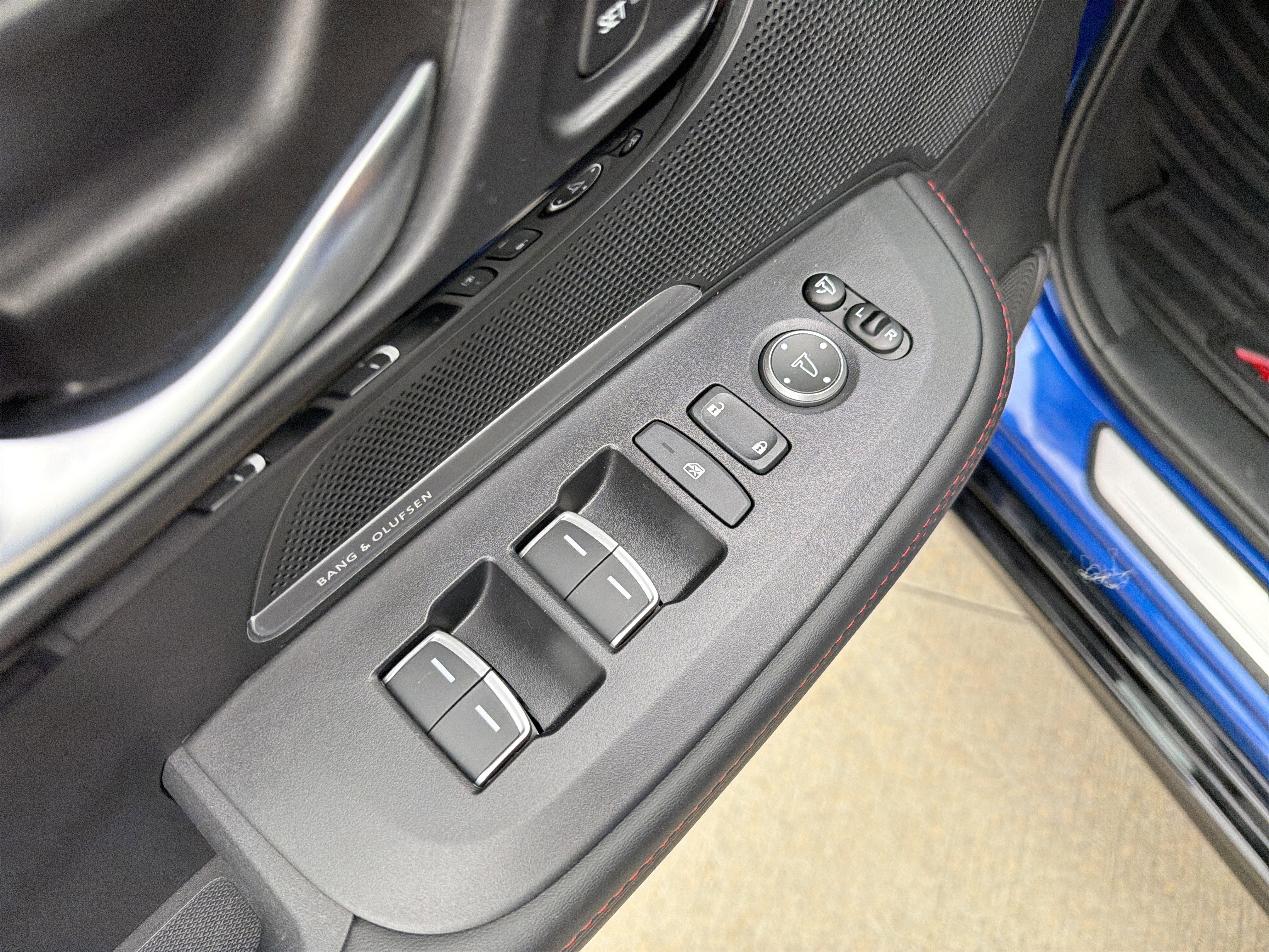 Used 2025 Acura ADX A-Spec image 15