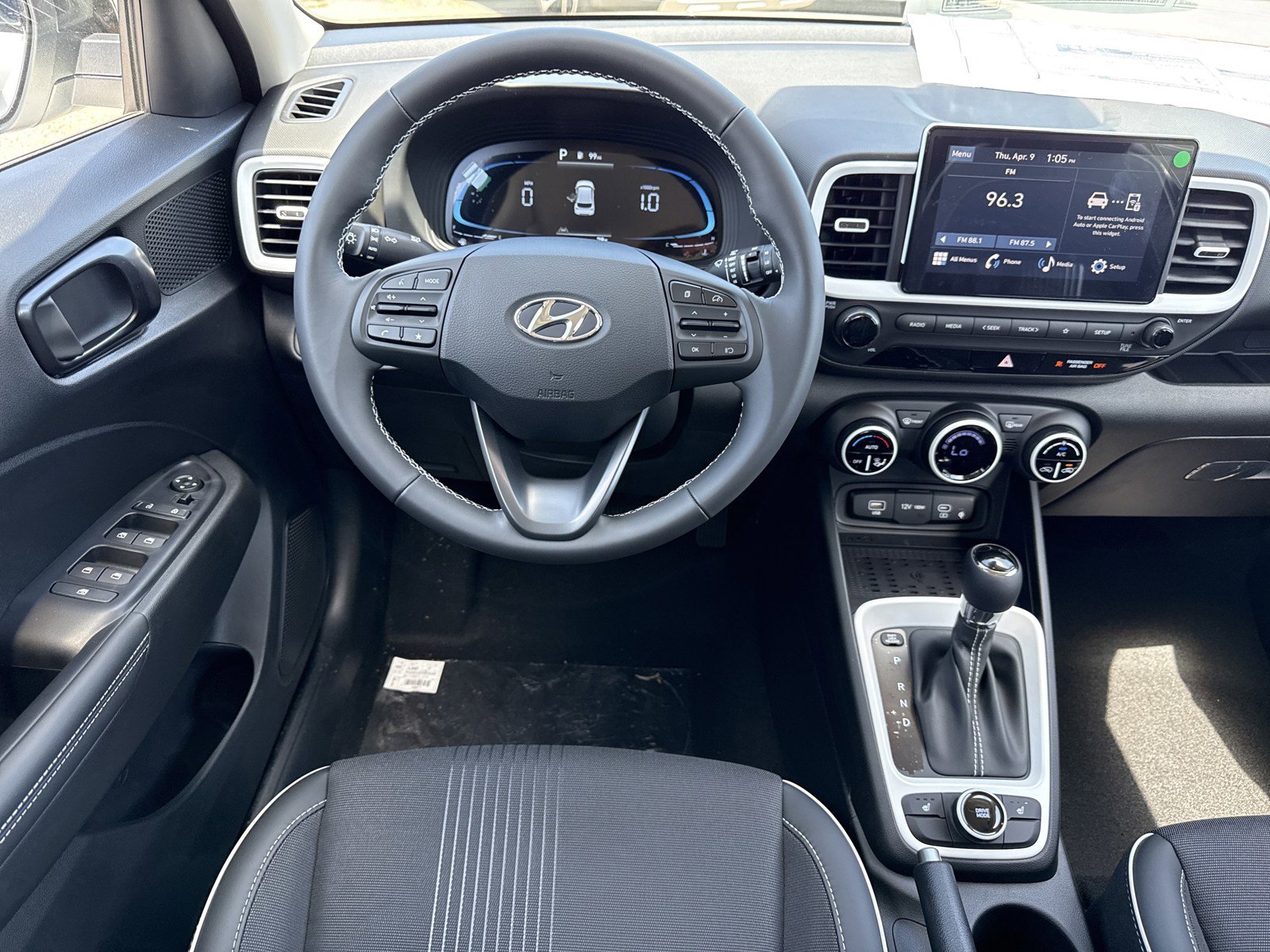 New 2026 Hyundai Venue SEL image 14
