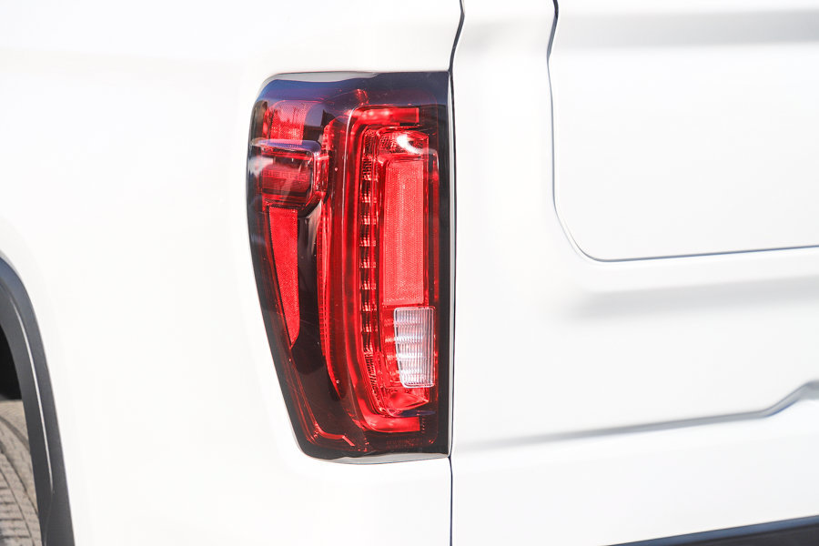 Used 2026 GMC Sierra 1500 SLT RWD image 10