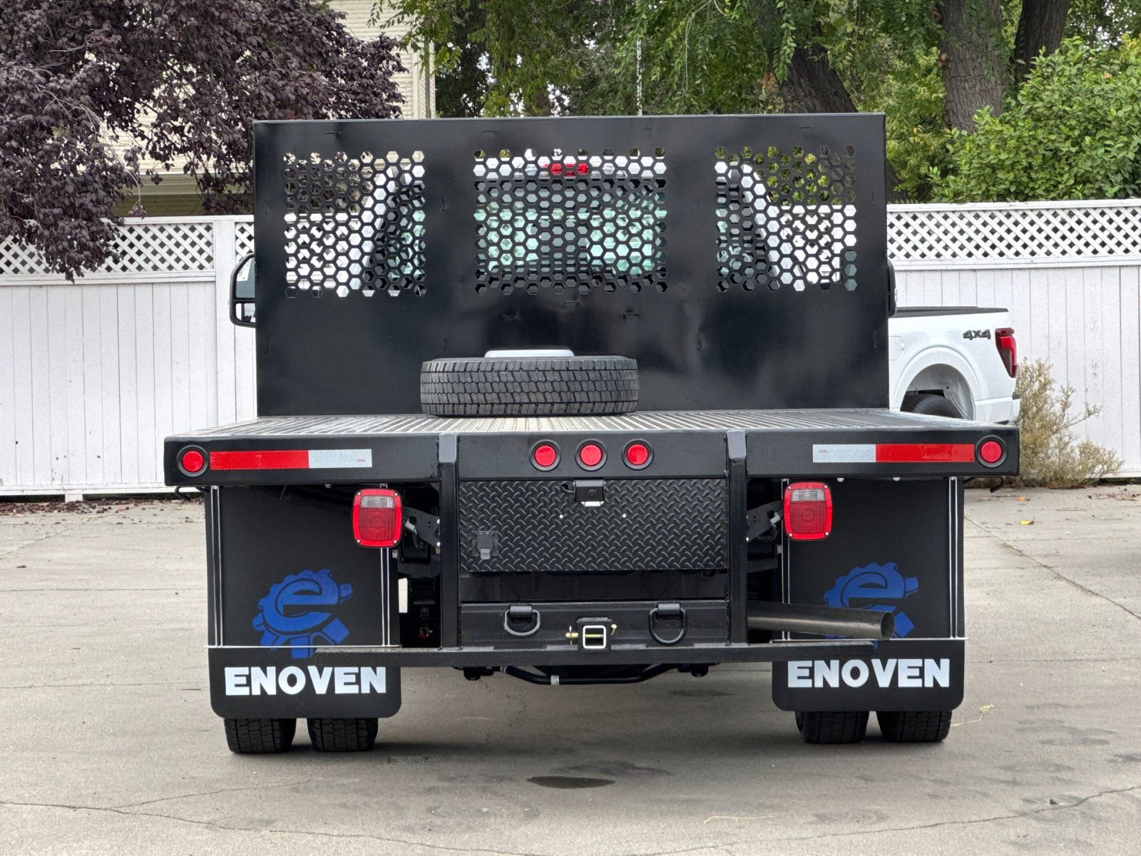 New 2024 Ford F550 4x4 Regular Cab Super Duty image 4