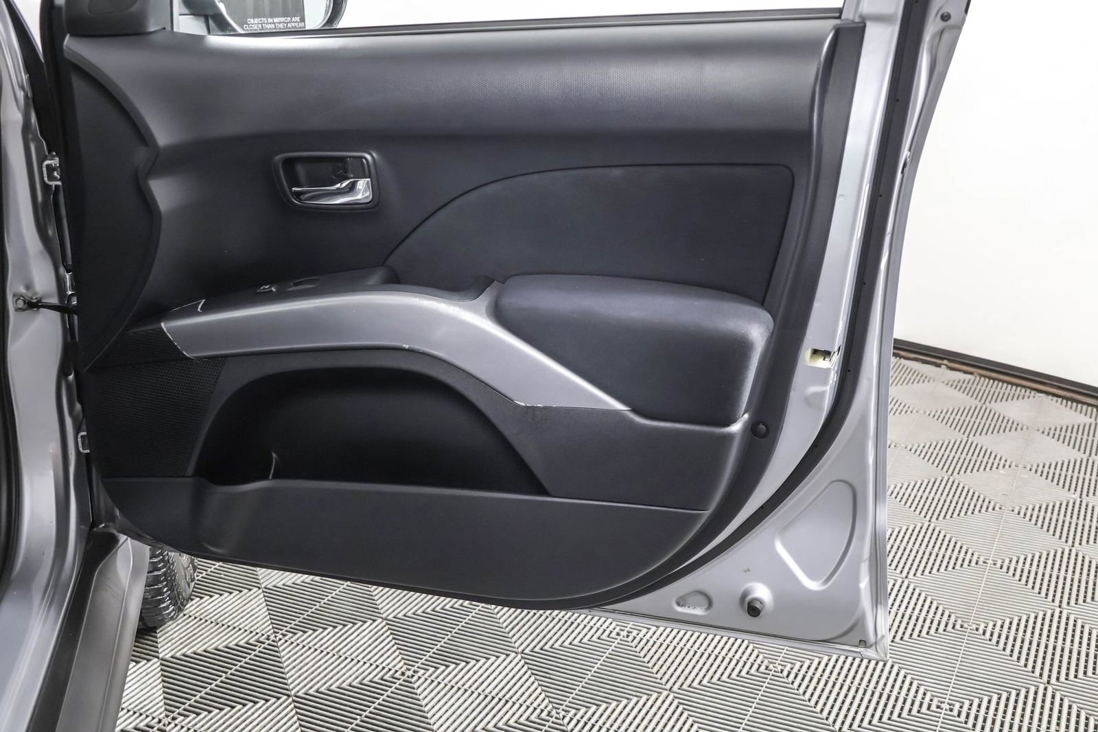 Used 2009 Mitsubishi Outlander ES image 42