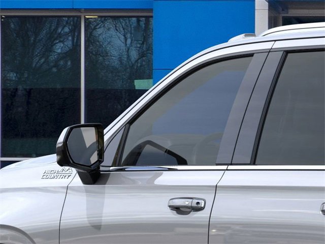 New 2025 Chevrolet Suburban High Country image 12