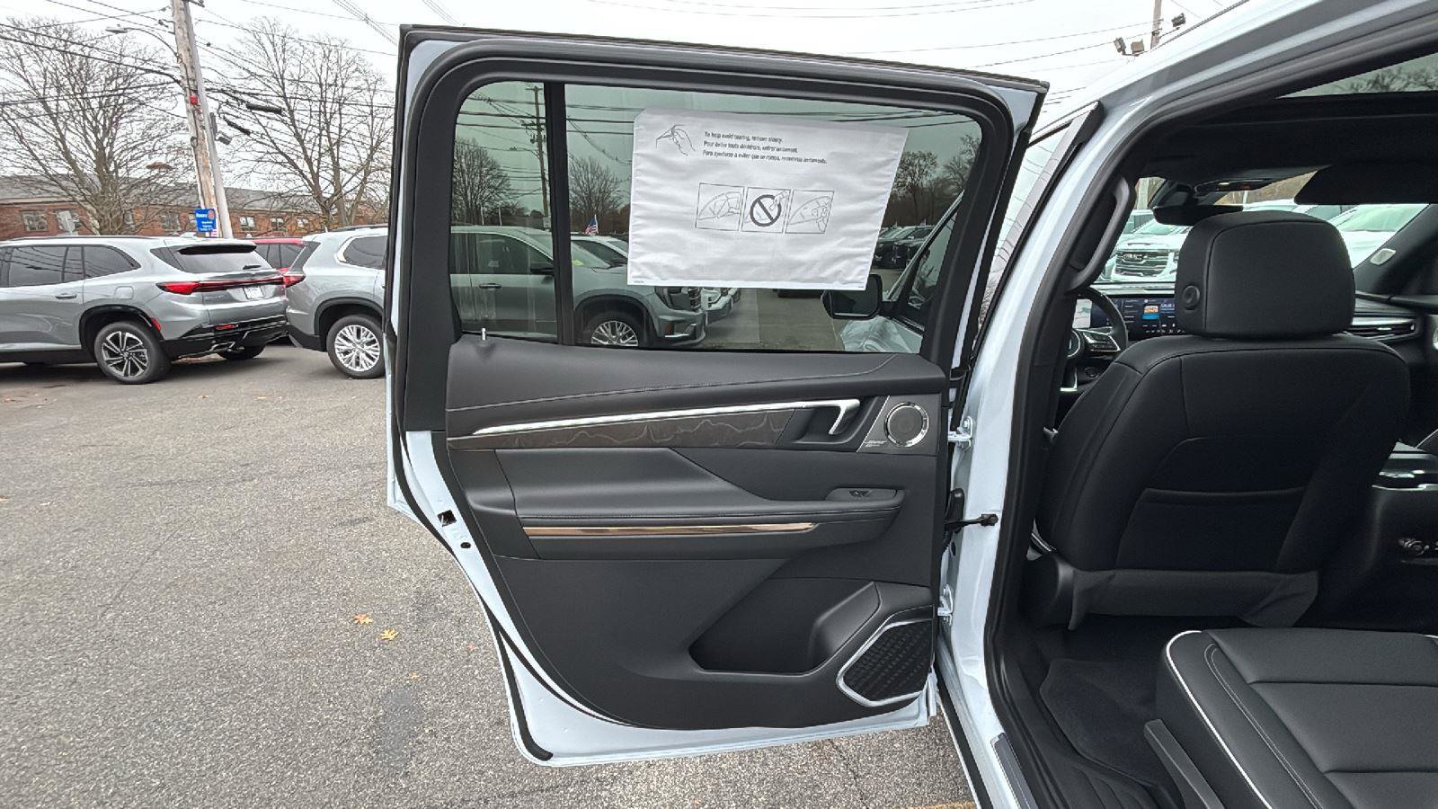 New 2026 Buick Enclave Avenir w/ Super Cruise Package image 31