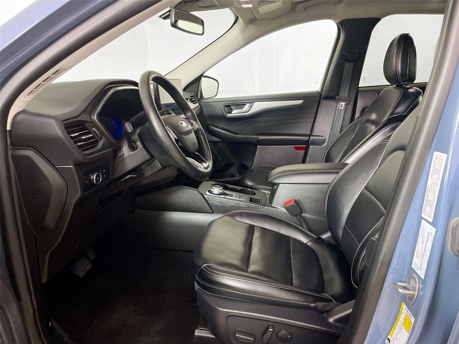 Used 2024 Ford Escape Platinum image 5