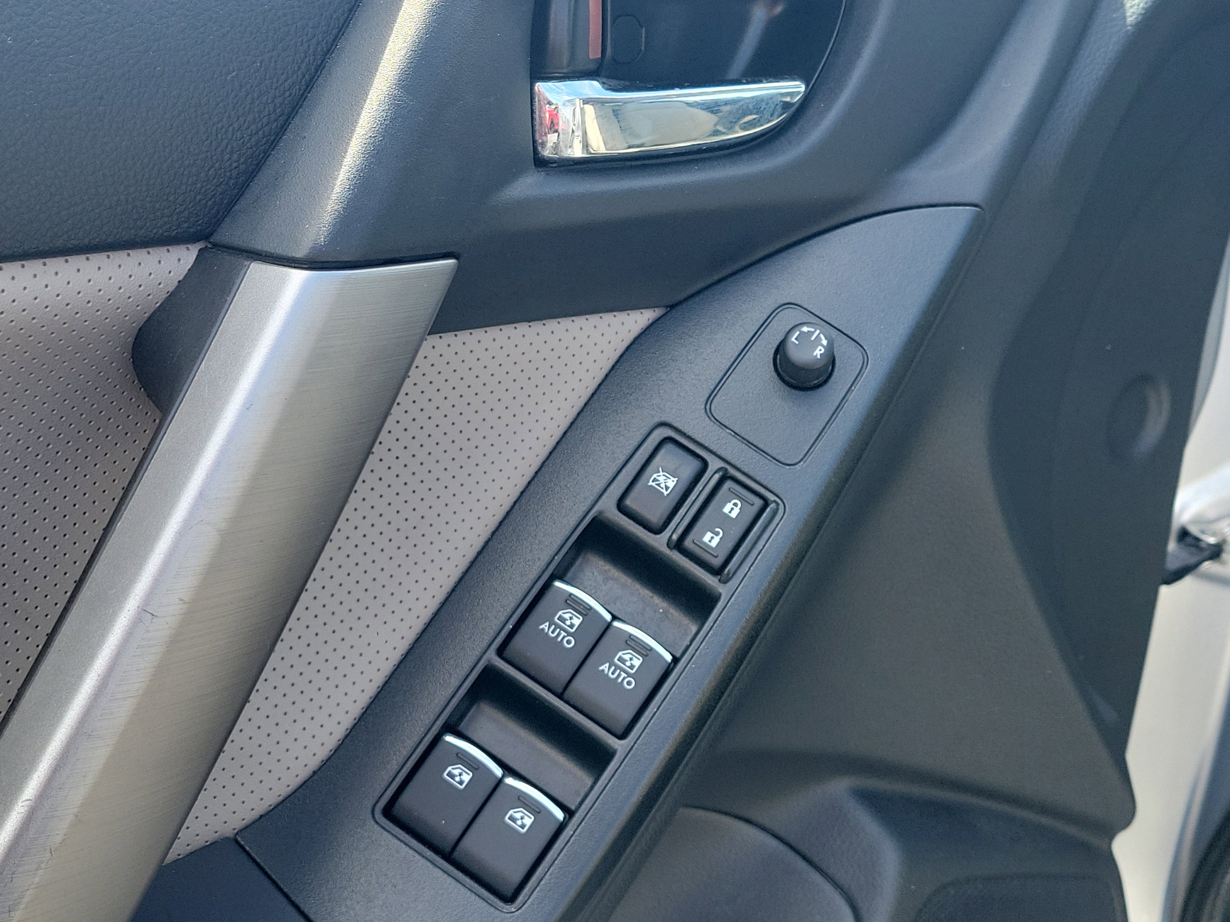 Used 2017 Subaru Forester 2.5i Limited image 20