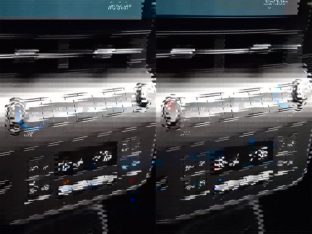 Used 2025 Hyundai Kona SEL image 15