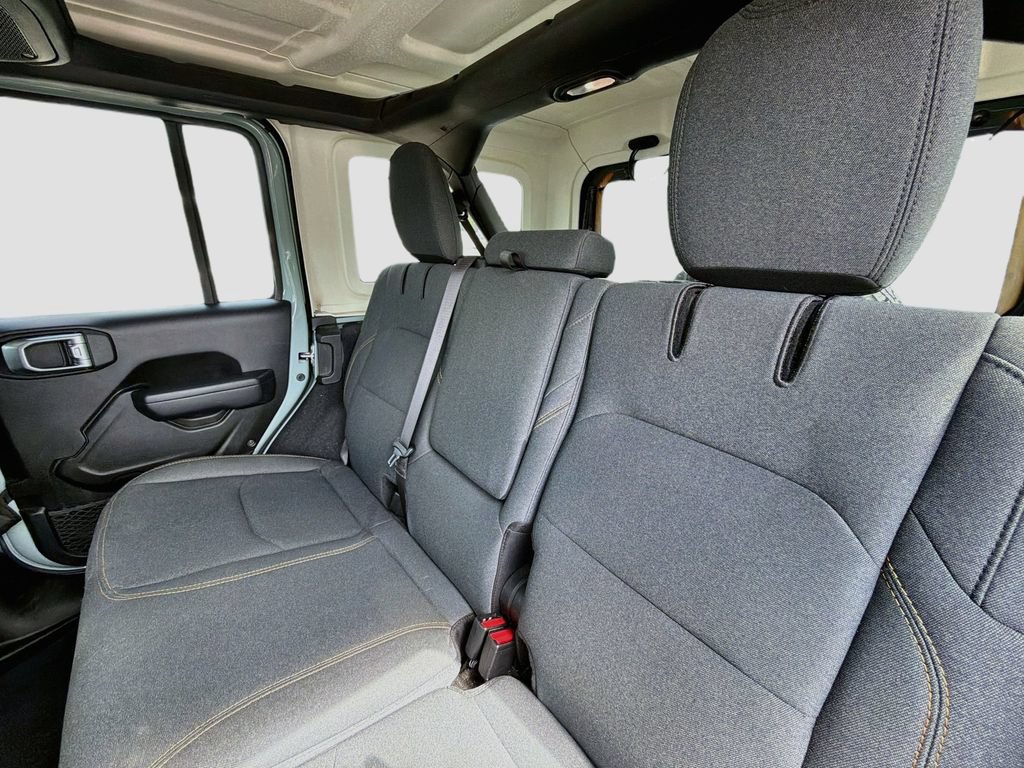 Used 2024 Jeep Wrangler Unlimited AWD/4WD image 12