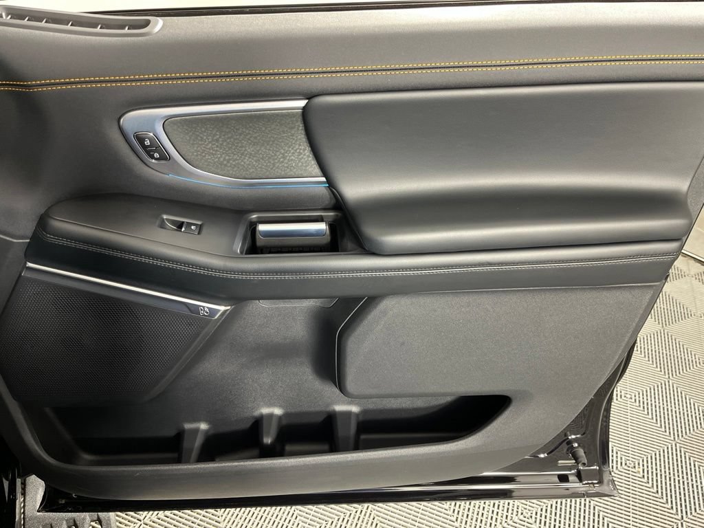 Used 2025 Ford Expedition Tremor AWD/4WD image 27