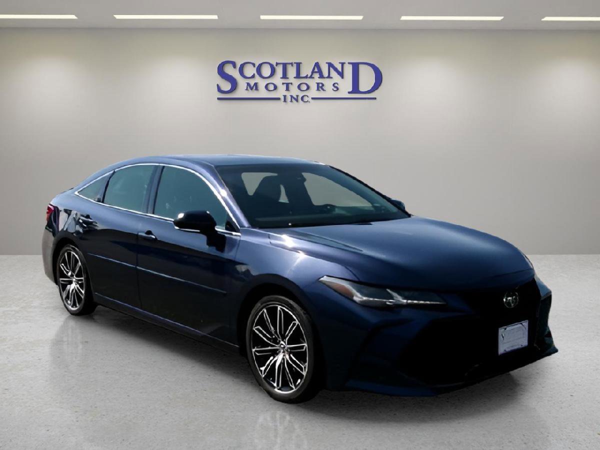 Used 2020 Toyota Avalon Touring w/ All Weather Liner Package FWD image 4