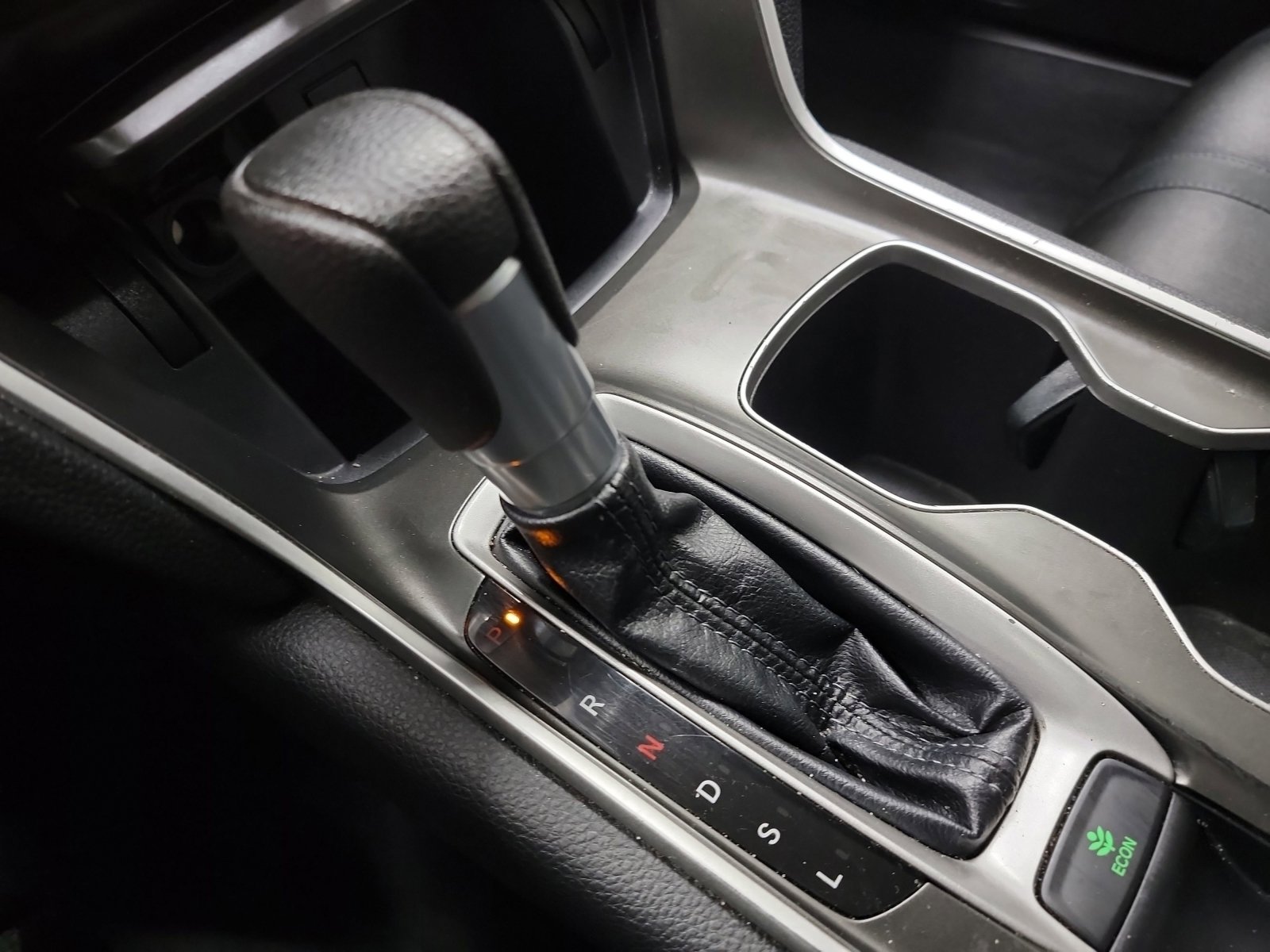 Used 2018 Honda Accord EX image 27