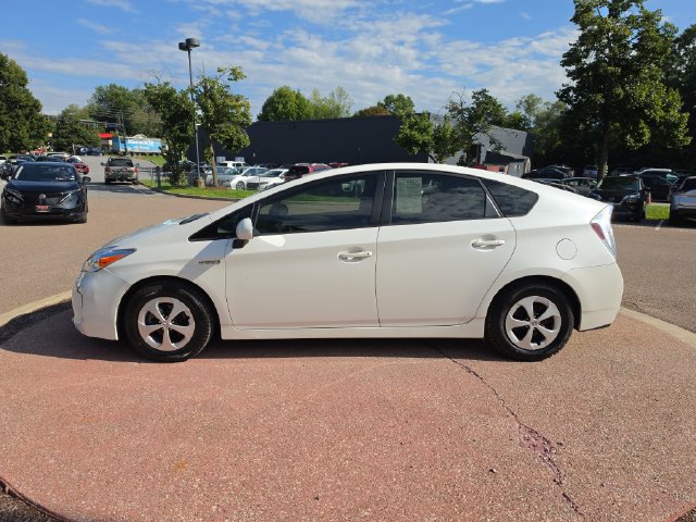 Used 2013 Toyota Prius Two FWD image 2