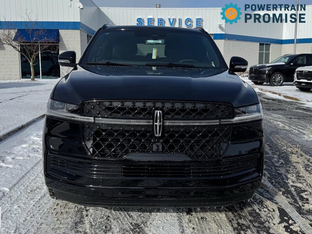 New 2026 Lincoln Navigator Reserve w/ Jet Appearance Package image 2