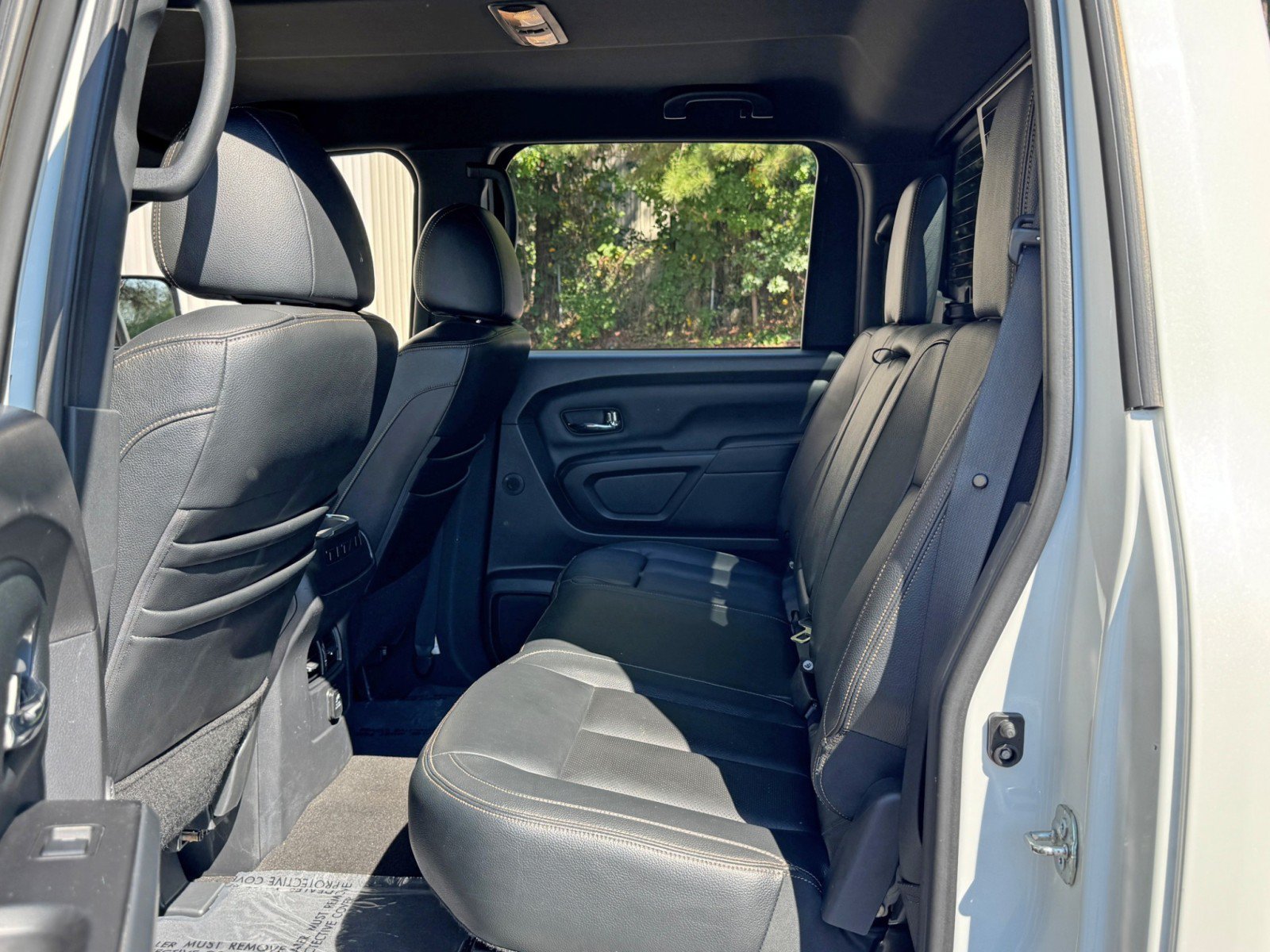 Used 2018 Nissan Titan SL w/ Midnight Edition AWD/4WD image 38