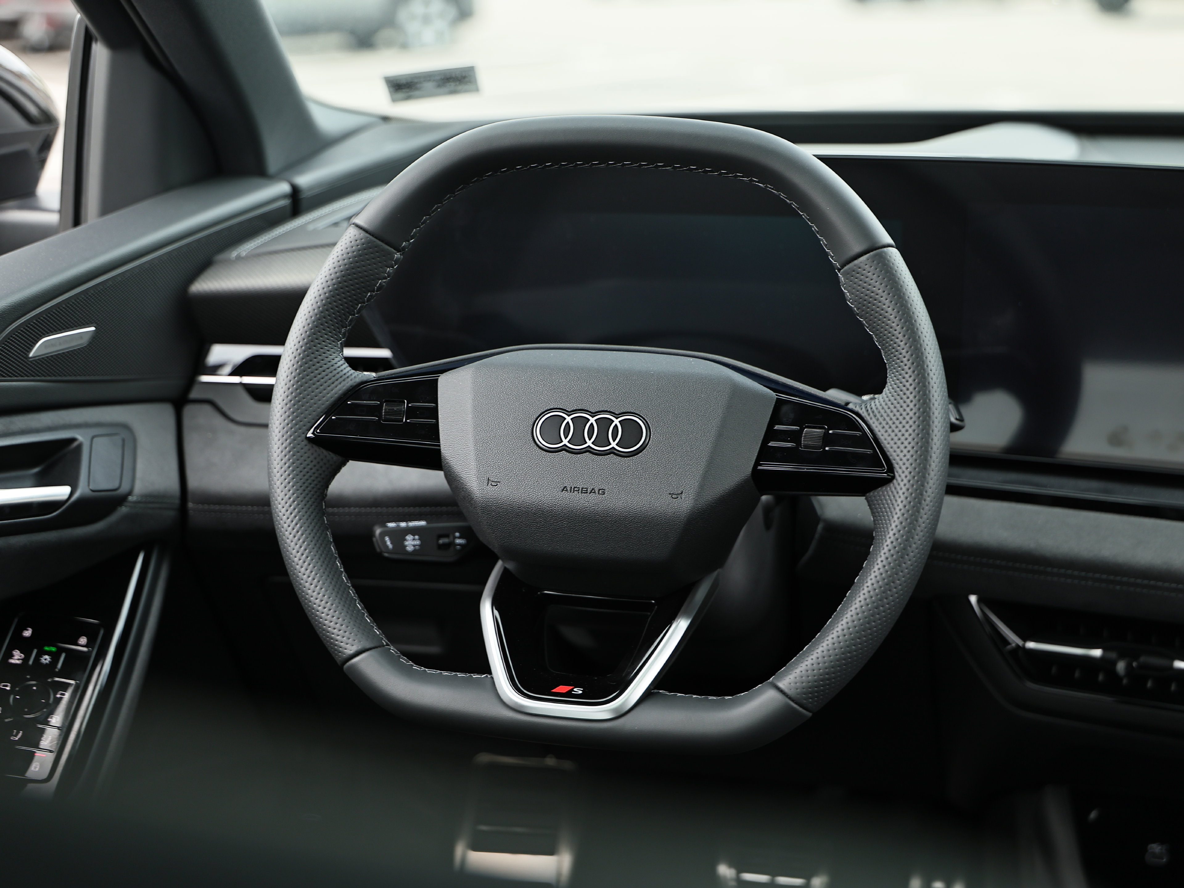 New 2027 Audi SQ6 e-tron Premium Plus AWD/4WD image 29
