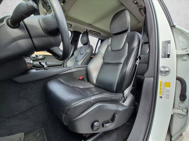 Used 2022 Volvo XC90 T5 Momentum w/ Advanced Package FWD image 14